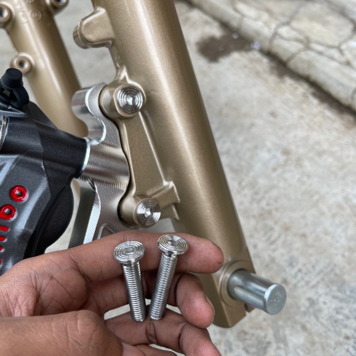 Baut L Stainles slim Baut Breket Bracket Kaliper Depan Ninja R SS Ninja RR New Ninja RR Old Dan ZX