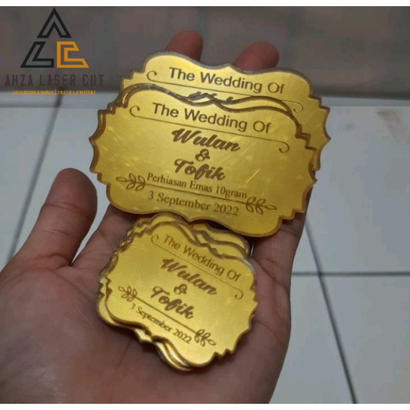 

DEKORASI MAHAR / CUSTOM NAMA PENGANTIN AKRILIK