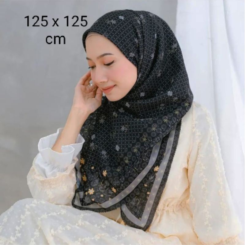Kayu Aro Black Scarf Kerudung Segi Empat mama-_in_fashion bukan ZM Zaskia Mecca HL Promo