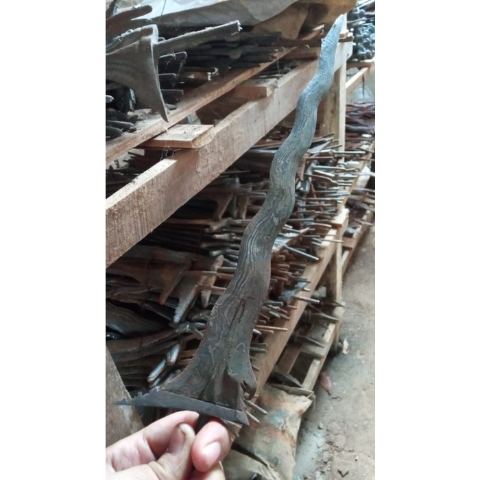 

keris sabuk inten pamor ngulit semangka kamardikan garap alus bk megan