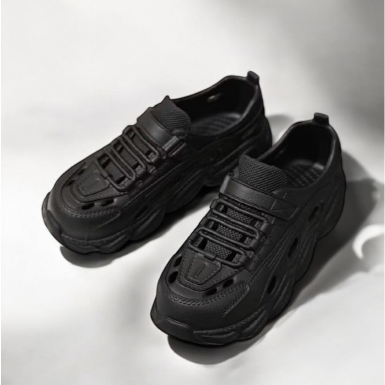 Sepatu Sandal Karet Pria Anti Air Elastis Ringan Sepatu Memancing Sepatu Karet Pria Wanita