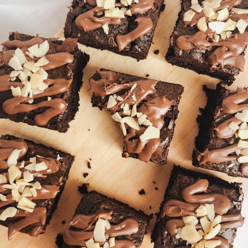 

Brokies- Brownies Nutella (Nutella Almond Fudge Brownie)