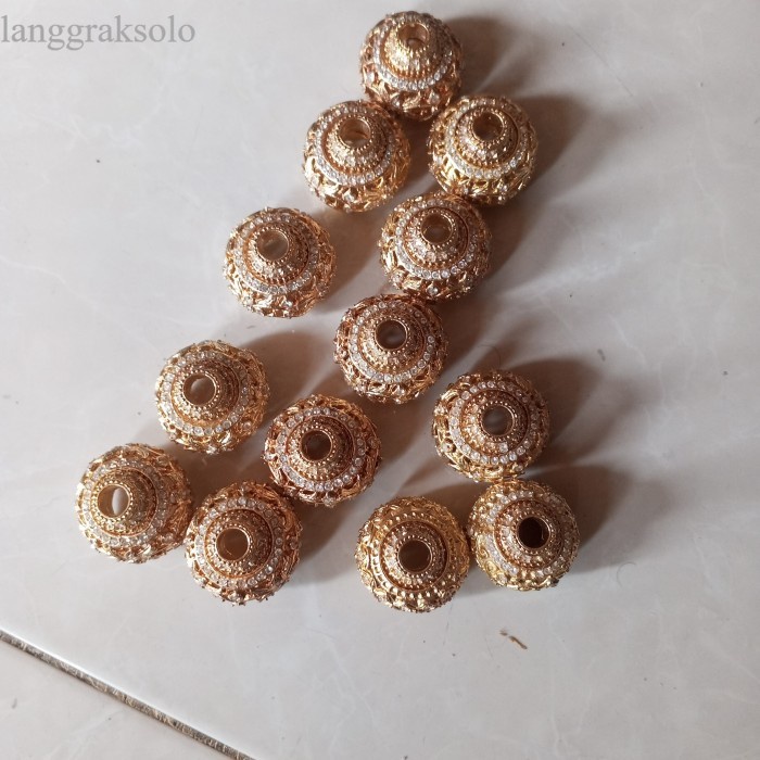 

selut Dan pendok krawang antik