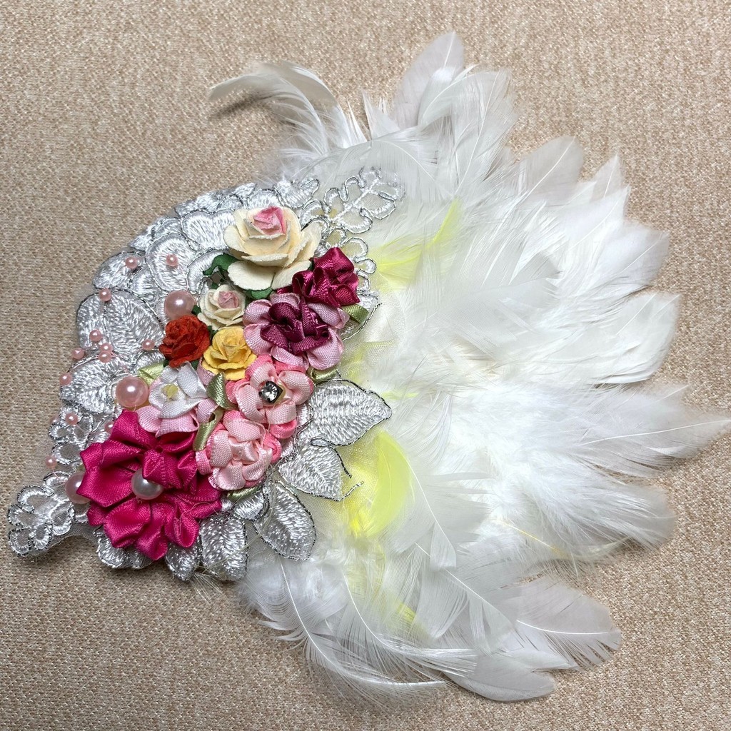 Headpiece Pink Flowers Bulu Putih Modern Elegent Hiasan Rambut Party Awm017
