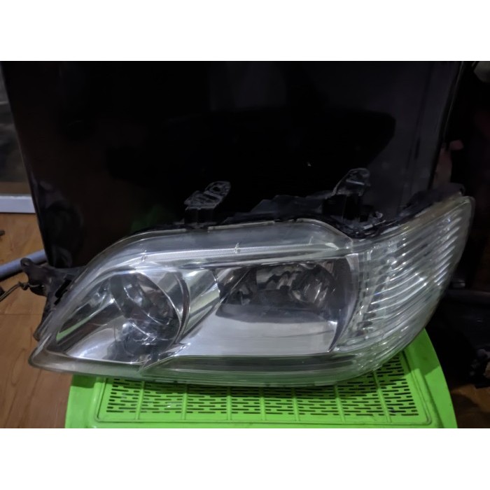 Headlamp Lampu Depan Mitsubishi Lancer Cedia KIRI