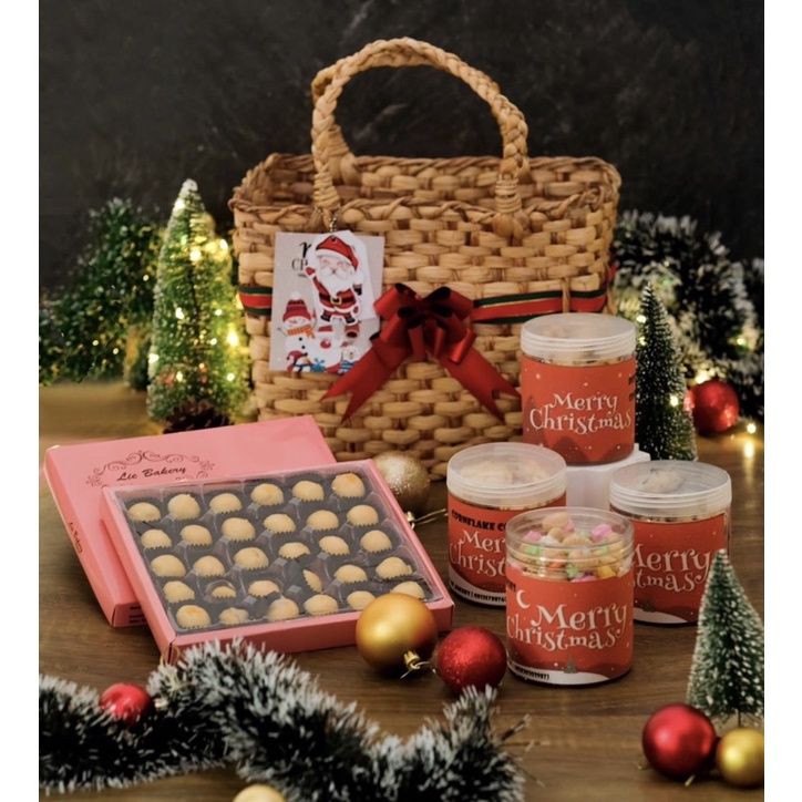 

CHRISTMAS HAMPERS / CHRISTMAS GIFT HAMPERS / KADO NATAL / PARSEL NATAL / XMAS HAMPERS