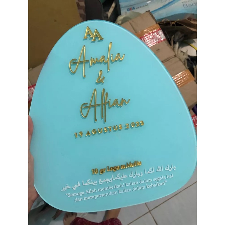 

PAPAN MAHAR AKRILIK BENTUK TELUR CUSTOM