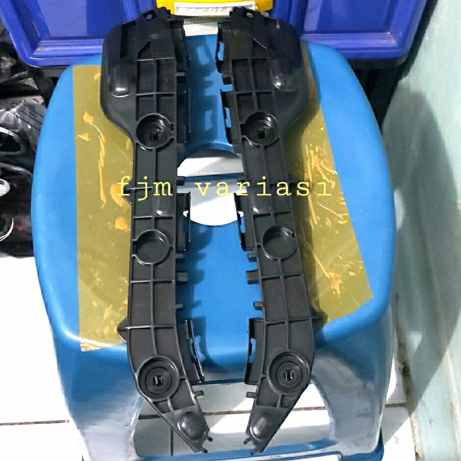 BREKET BEMPER TOYOTA YARIS TRD ORIGINAL