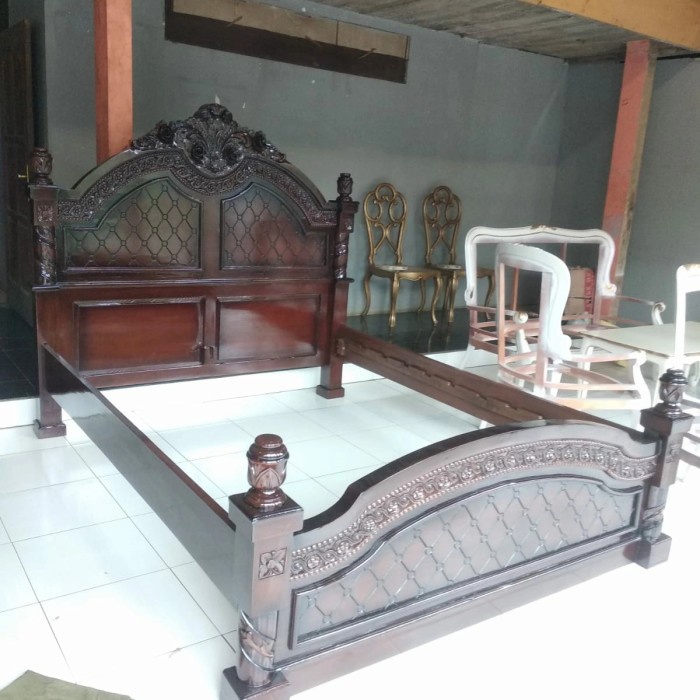 DIPAN JATI UKURAN 160X200 MEWAH KLASIK