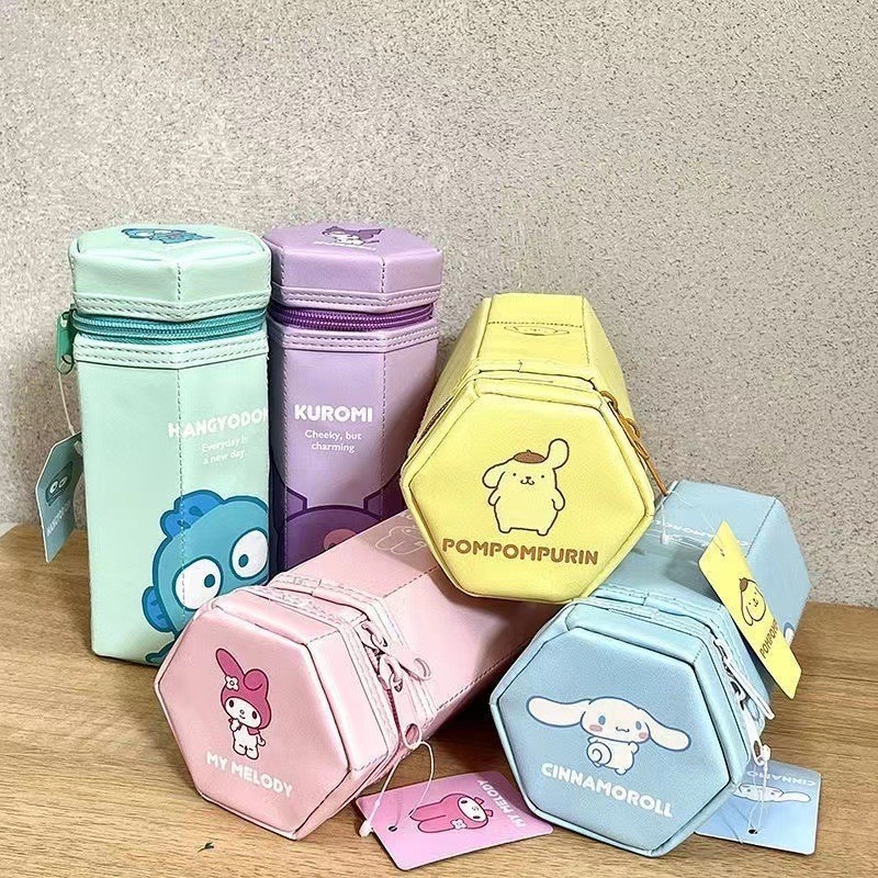

2024 New Kawaii Cartoon Pencil Case Hexagonal Vertical Pen Box Kuromi My Melody Cinnamoroll Pen Bag Student Stationery Girls Gif