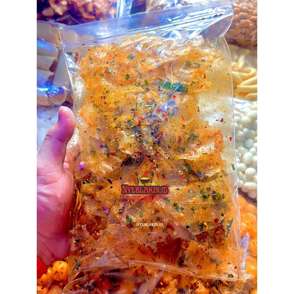 

Keripik Kaca Pedas Daun Jeruk 1Kg Bumbu Melimpah NYEBLAKIN.ID