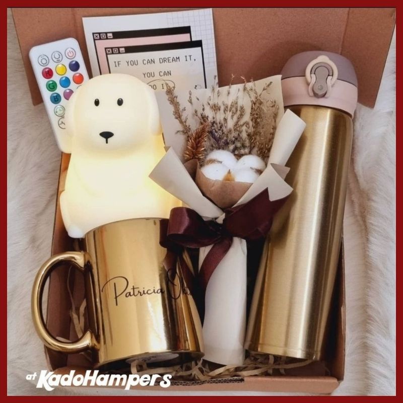

Hampers Gold Kado Cewek Hadiah Cewek