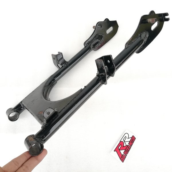 swing arm lengan ayun sasis belakang original ori honda win100 win 100 nos astra