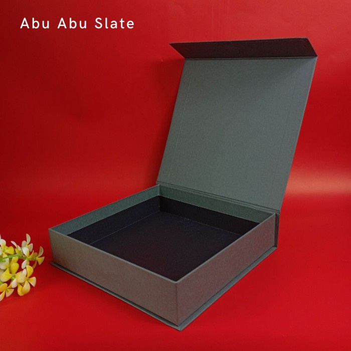 

BOX HAMPER - HARDBOX - KOTAK KADO - ukuran 22 cm x 22 cm x 5 cm - Hitam
