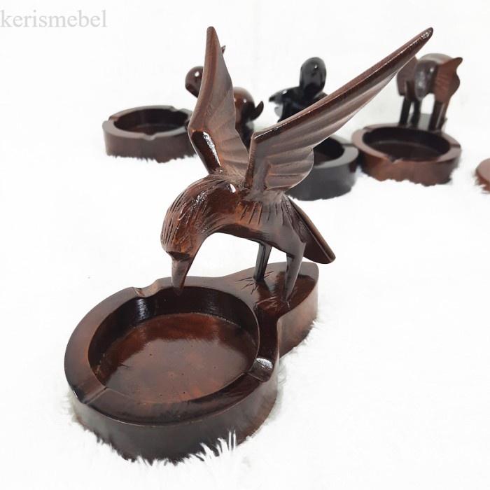 Kerajinan Kayu Asbak Pahat Miniatur Model Hewan Burung Elang murah