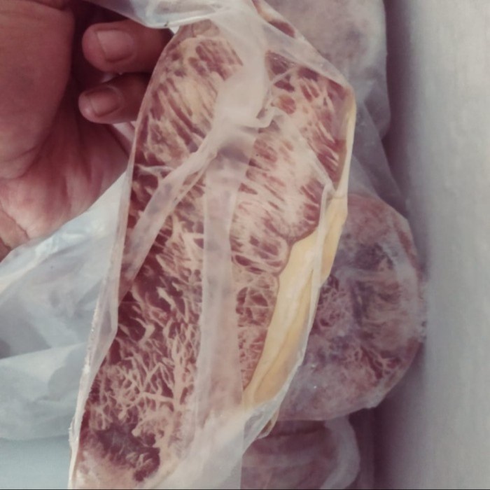 

Sirloin / Striploin Beef Wagyu Meltiq - 100 Gram