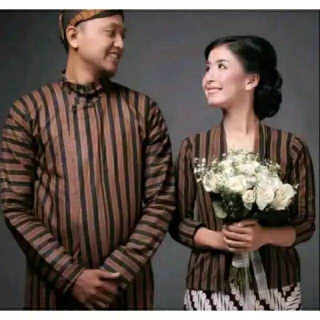 Baju Surjan Lurik Kebaya Blangkon  Baju Adat Ja Khas Jogja Solo Baju  Couple Lurik Lurik