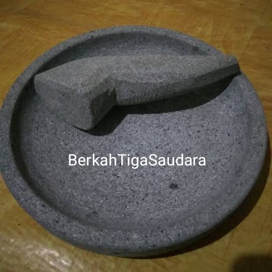 cobek batu asli bubutan/dibubut Diameter 18 cm free 1 ulekan WIR