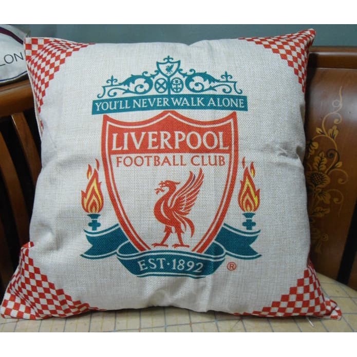 Bantal sofa club bola LIVERPOOL
