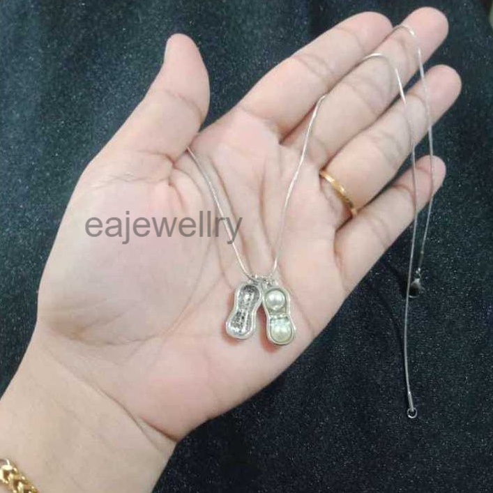 Kalung Titanium Liontin Kacang Silver Berlapis Emas 24K Realpict Model Baru
