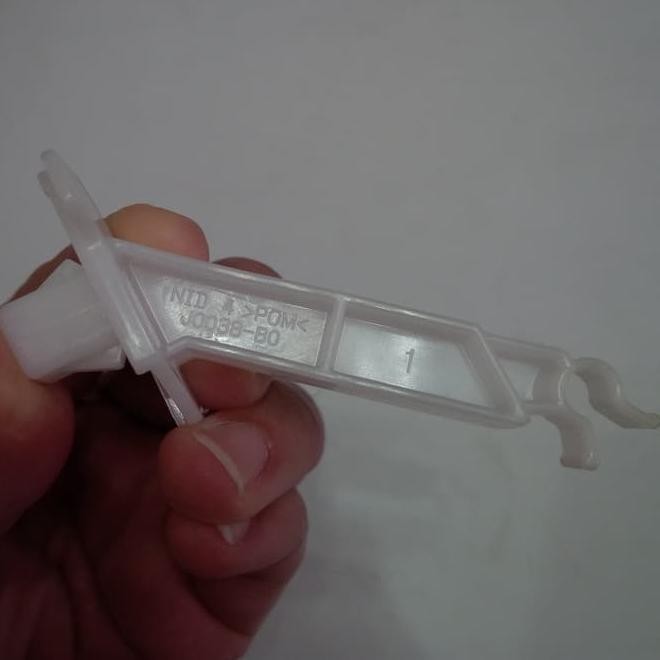 Kancing Klip Cantolan Tiang Kap Mesin Avanza Veloz Xenia 2015 - 2020