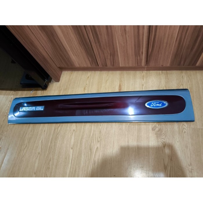 Garnish Bagasi Ford Laser GL