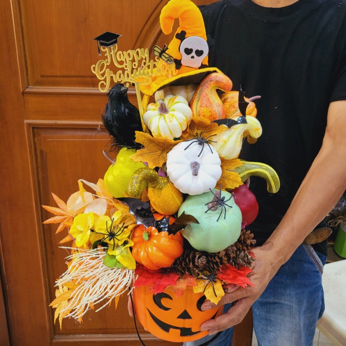 

dekorasi hiasan meja hampers halloween party decoration 35