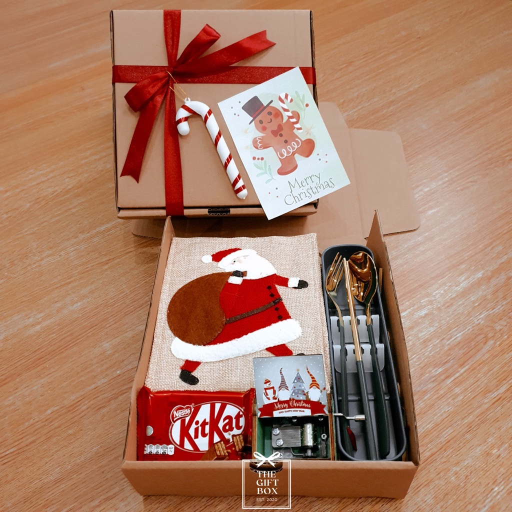 

Holly Jolly Hampers | Christmas Hampers 2022 Edition