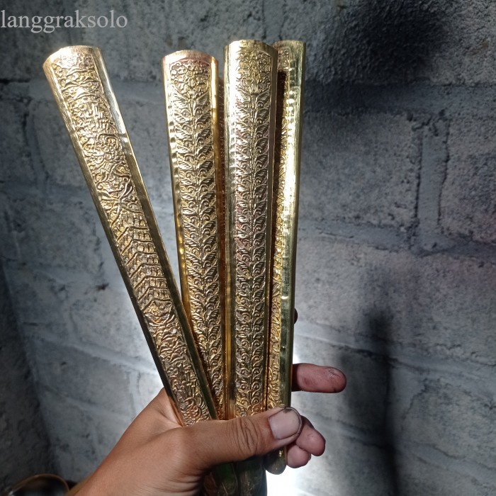 

pendok patrem jogja panjang 25cm tebal 0.3mm antik