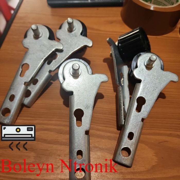 bottom refrigerator door hinge
 / engsel kulkas bawah  dudukan kaki kulkas 1pintu 2pintu original