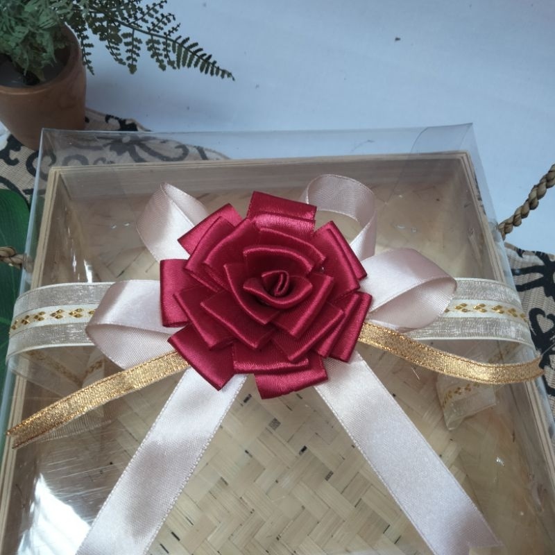 

Box packaging premium Berbagai Ukuran free pita mawar satin I Wadah seserahan sanggang manten kotak hantaran hampers BMT 15cm - 18cm- 20cm - 22cm - 25cm - 30cm box mika bok hantaran bambu wadah jenang unik temat wajik kemasan hantaran Terbaru