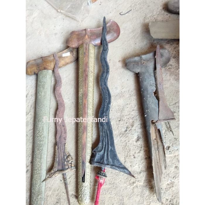 keris sepuh majapahit borongan panimbal pandito luk 9 uler lulut brojo paling murah FJF411