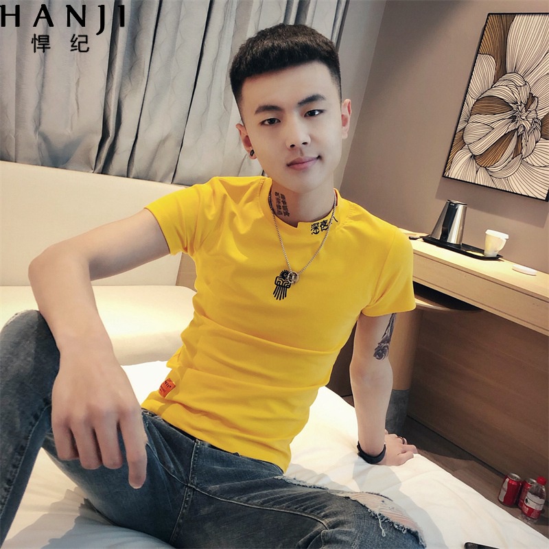 Spiritual young man short sleeved T-shirt men's trendy round neck half sleeved men's yellow T-shirt 