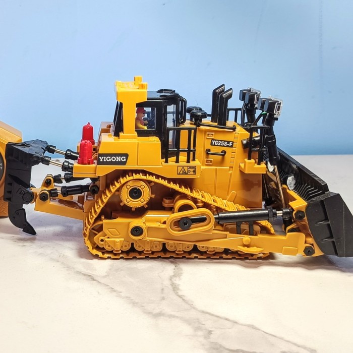 RC Alat Berat Buldozer Yigong RTR Vs Excavator Mainan Remot Control Bisa Diecast Pajangan Wpl Huina