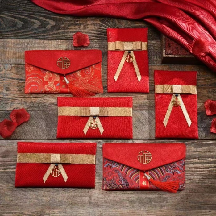 

Dompet Angpao Kain Chinese Knot Kado Sangjit Imlek Premium Uk Besar - List Gold