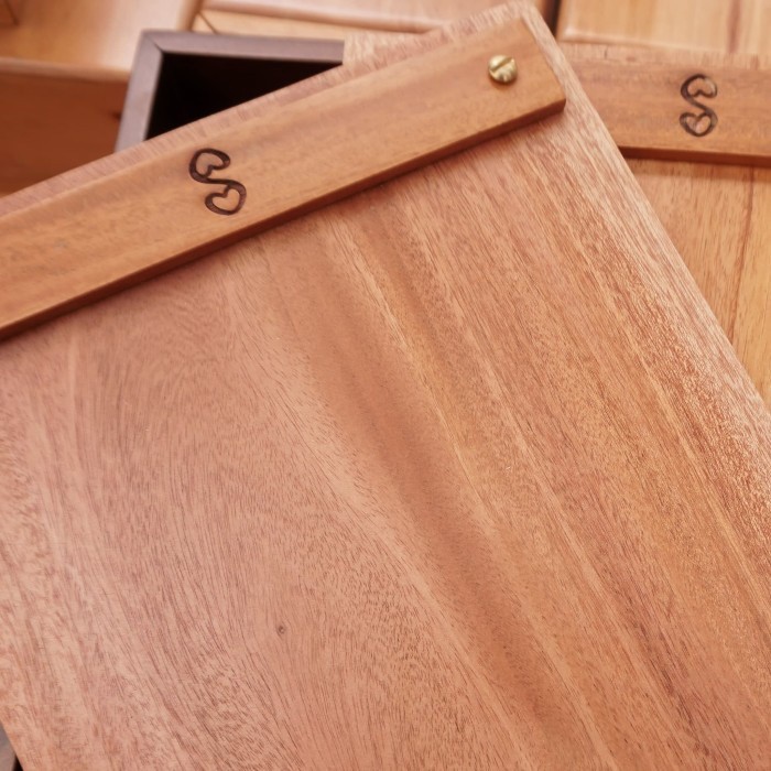 

Classic Wooden Menu Board / Tatakan Kayu / Tatakan Kertas