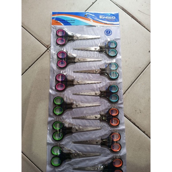 

Gunting Tanggung Renceng Emidio 865 ( 1lbr/12pcs )
