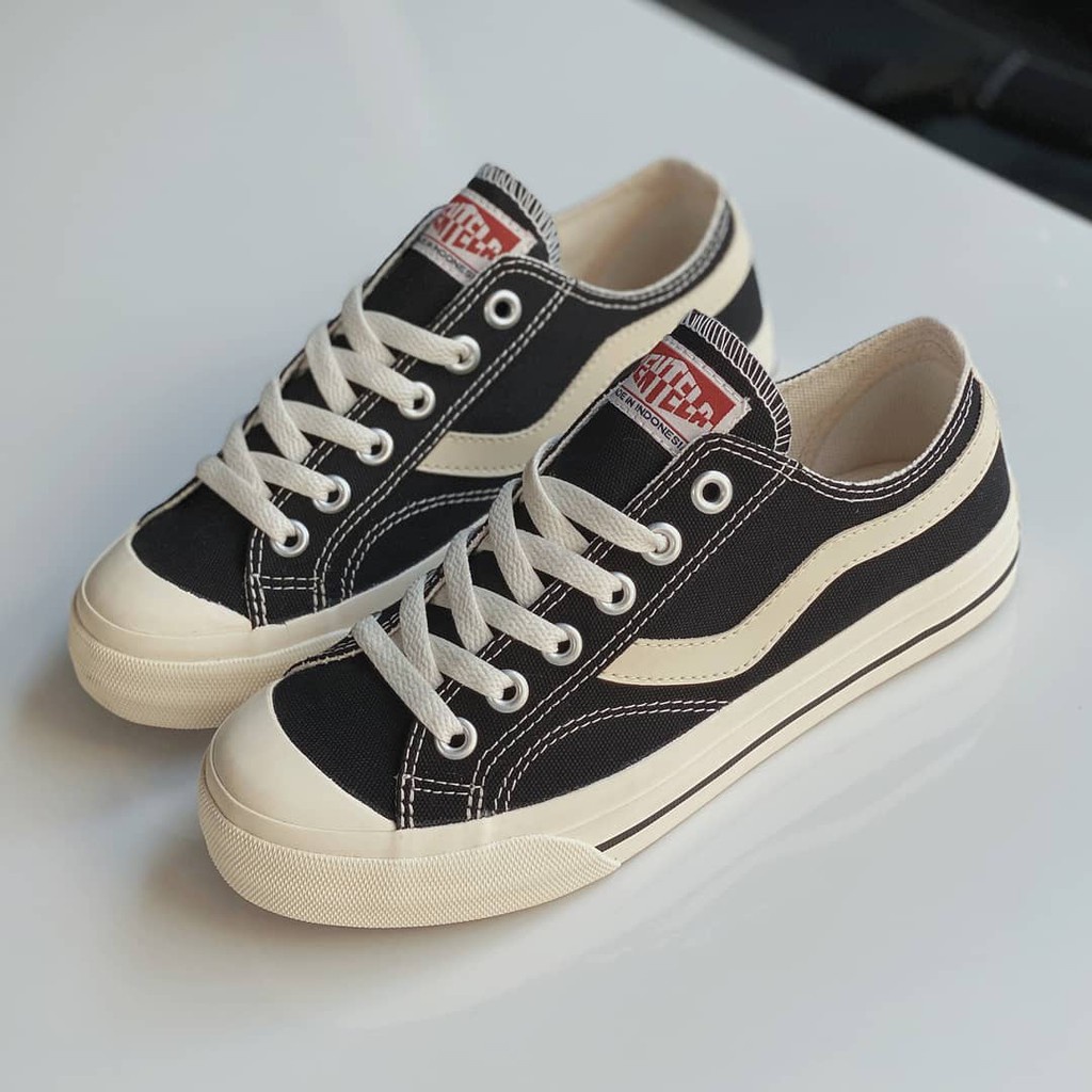 SEPATU VENTELSepatu Ventela papa gading,Low Black Natural,sepatu pria,sepatu wanita sepatu kasual,se