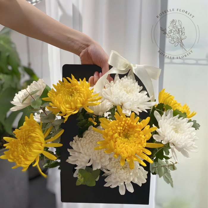 

Korean Portable Flower Buket Paper Bag Flower Box Kotak Bunga Flower