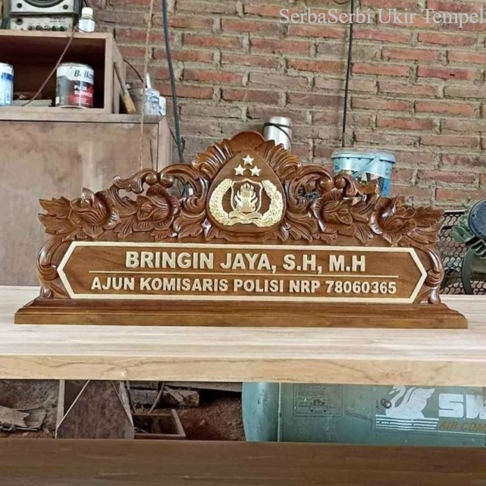 

papan nama polisi+papan nama kayu kayu keras+papan nama ukir meja kantor Termurah