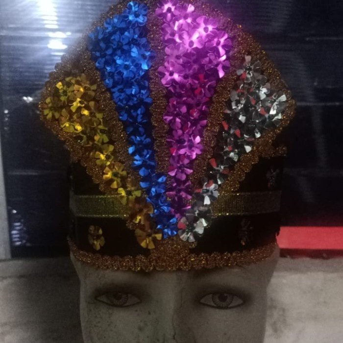 Topi adat Aceh anak-anak