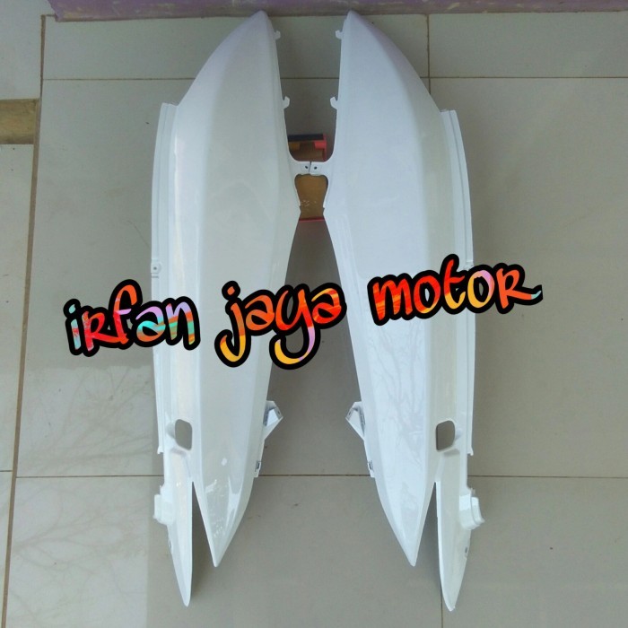 Cover body honda spacy putih