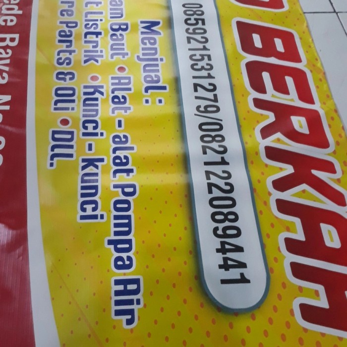 

Spanduk banner highres Custom - Flexi 300 gsm, 1x1 M