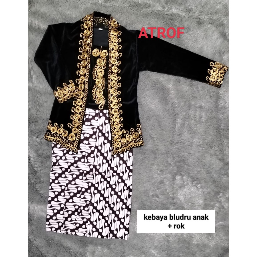 Stelan Kebaya beludru anak ( Kebaya + Rok ) // Stelan Kebaya anak perempuan // Stelan Baju adat anak