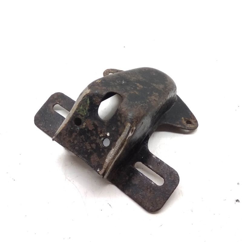 Pangkon Dudukan Lampu Belakang CB 100 Original