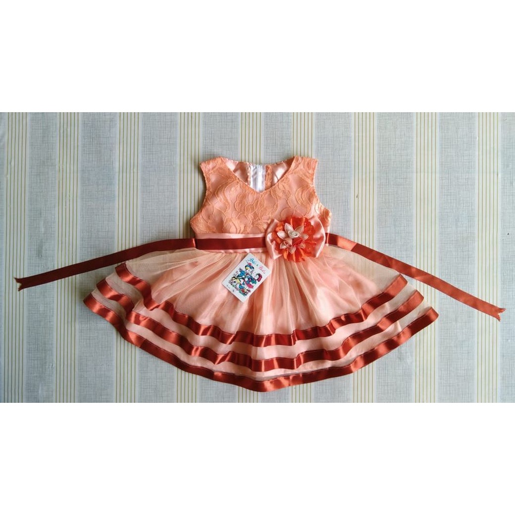 gaun balita/anak 1 tahun brokat trilpe pita terbaru