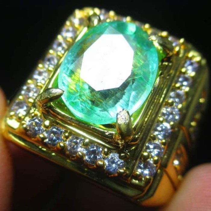 [COD] NATURAL ZAMRUD CUTTING COLOMBIA