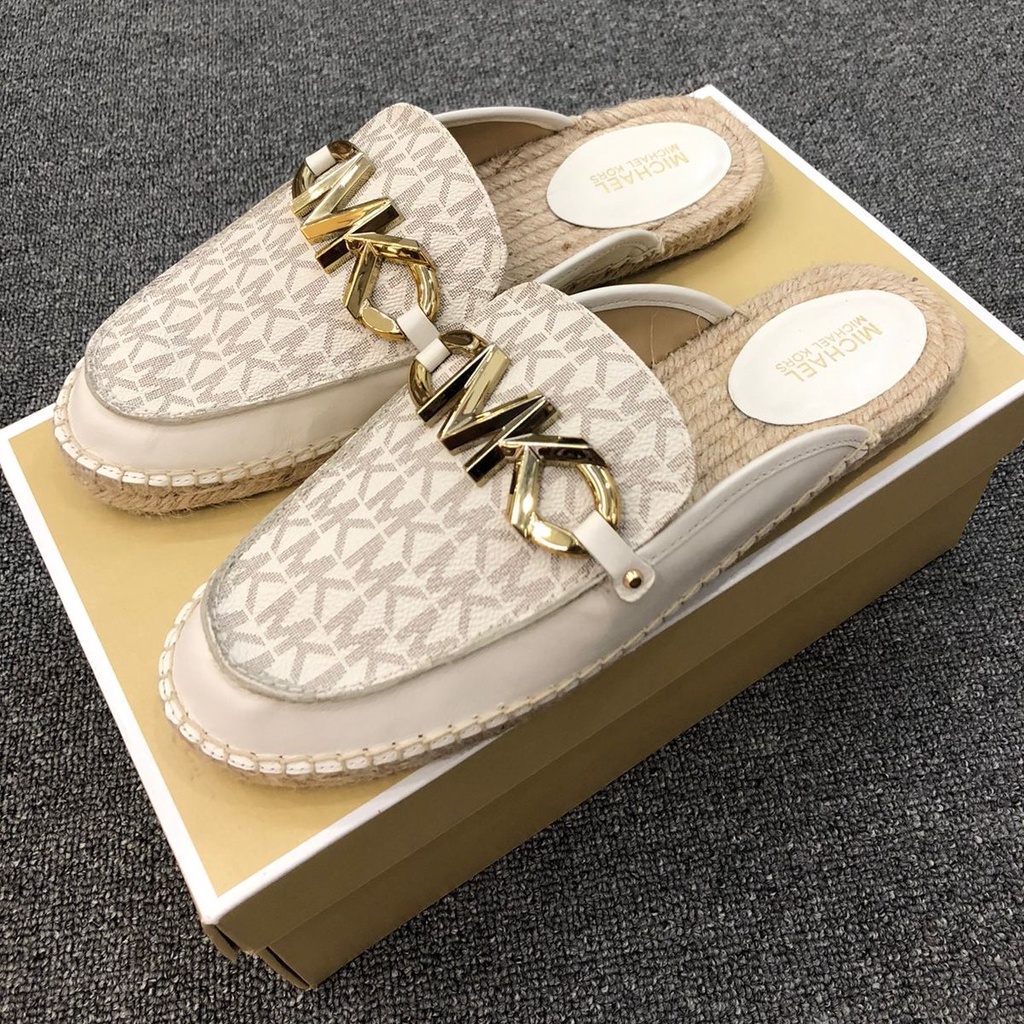 Michael Kors Izzy Loafer Shoes in Signature Vanilla SZ 7,5 - New with Box