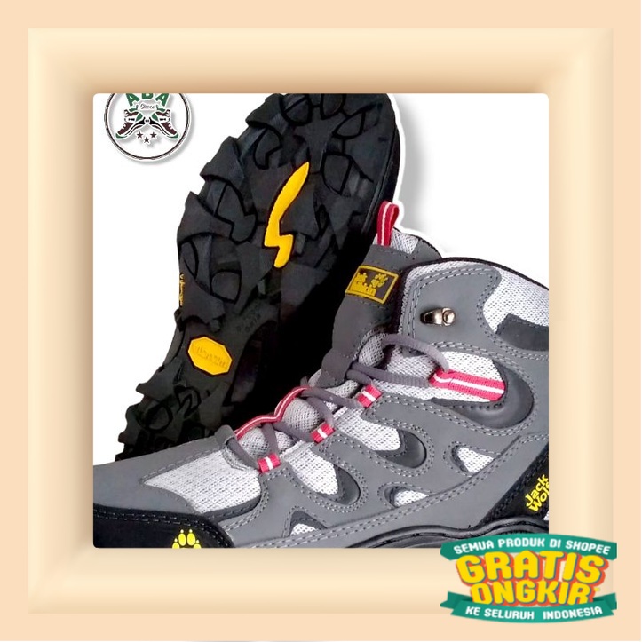 sepatu gunung pria sepatu boots pria sepatu outdoor Jack Wolfskin/ korean korea lisa jisoo
