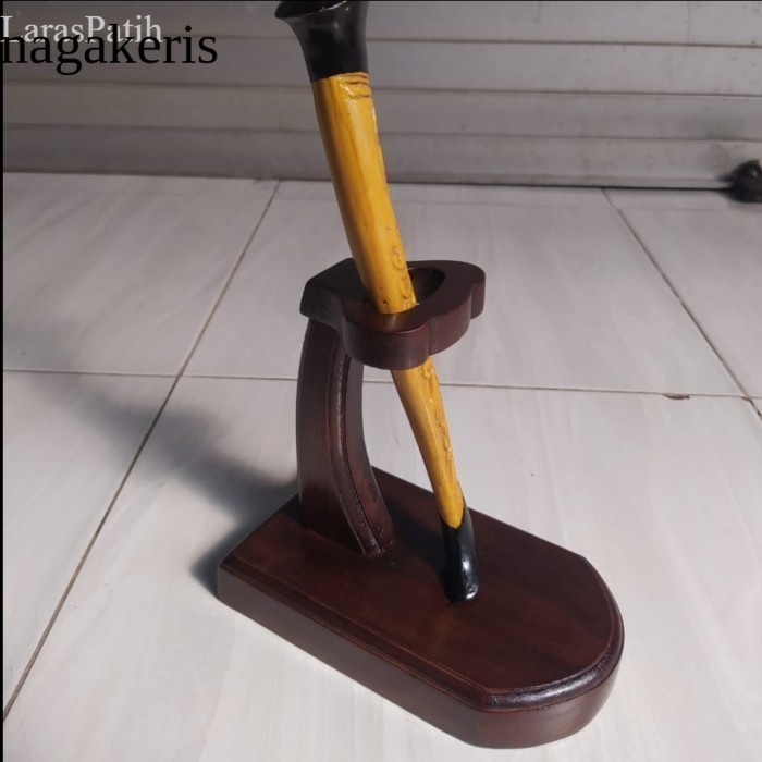 

Jagrak Tempat Badik Keris Patrem Model Minimalis A0025 Antik terbaru